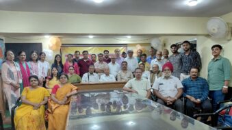 तुलसी भवन में नागार्जुन बालकृष्ण भट्ट की जयंती एवं मासिक काव्य कलश आयोजित