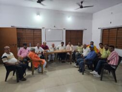जमशेदपुर की सभी भोजपुरी संस्थाओं की अपात बैठक में स्थानीय भाषा भोजपुरी, मगही, मैथिली और अंगिका को हटाने का मुखर विरोध