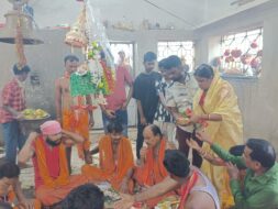 विधायक संजीव सरदार ने हरिणा मेला के पहले दिन मुक्तेश्वर धाम में सपरिवार की पूजा अर्चना, क्षेत्रवासियों की खुशहाली की कामना