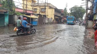 चांडिल बाजार की बदहाल नालियों पर फूटा जन आक्रोश, रथयात्रा से पहले क्या जागेगा प्रशासन ?