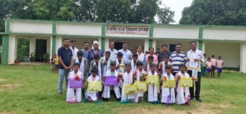 करमाटांड के छात्रों ने जीता सुब्रतो कप जिला स्तरीय फुटबॉल टूर्नामेंट, विद्यालय में हुआ भव्य स्वागत