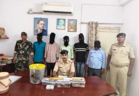 आदित्यपुर पुलिस ने चोरी कांड का किया खुलासा, पांच गिरफ्तार, मूर्तियां और जेवरात बरामद