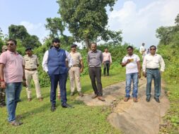 उपायुक्त रवि आनंद ने नाला प्रखंड के कास्ता पंचायत अंतर्गत ईसीएल की बंद पड़ी खदानों का किया औचक निरीक्षण