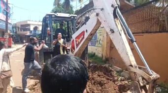 जुगसलाई विधानसभा क्षेत्र में सड़क निर्माण के दौरान हाईवोल्टेज ड्रामा