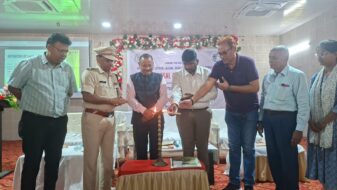 जामताड़ा में सड़क दुर्घटना मुआवजा पर जिला स्तरीय कार्यशाला, एक महीने में चार्जशीट दायर करने पर जोर