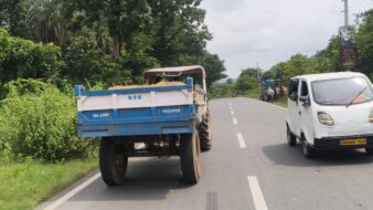 जादूगोड़ा में बालू माफियाओं का आतंक, स्वर्णरेखा और राज दोहा घाट से हो रही धड़ल्ले से तस्करी
