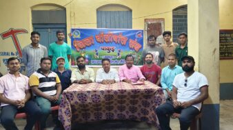 सांसद खेल महोत्सव की तैयारी को लेकर जिला वॉलीबॉल संघ की बैठक।