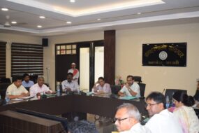 उपायुक्त नितिश कुमार सिंह की अध्यक्षता में ‘प्रधानमंत्री जन-मन एवं आदि कर्मयोगी अभियान’ की समीक्षा बैठक संपन्न