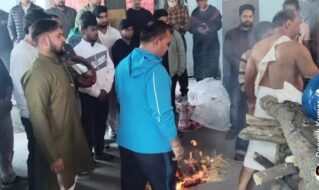 सैकड़ों नम आंखों ने दी अंतरराष्ट्रीय एथलीट संजीव तोमर के बेटे रोहन को अंतिम विदाई