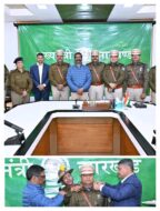 मुख्यमंत्री ने आईपीएस रैंक में प्रोन्नत अधिकारियों को दी बधाई