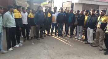 जमशेदपुर के बागबेड़ा बिलिनकिट स्टोर में कार्यरत राइडरों ने अपनी सुरक्षा व पे आउट बढ़ाने की मांग को लेकर हड़ताल पर चले गए