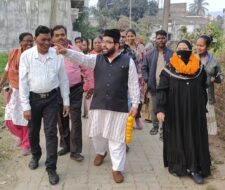 मानगो मेयर की प्रत्याशी मोमिना बेगम ने जवाहर नगर कुटकुट डूंगरी क्षेत्र में पदयात्रा निकाला : अंसार खान