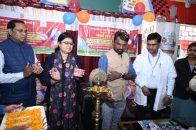 पोटका में फाइलेरिया उन्मूलन अभियान का विधायक संजीव सरदार ने स्वयं दवा सेवन कर किया शुभारंभ