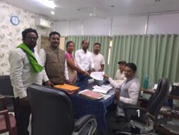 झामुमो प्रखंड कमिटी ने मिकी हंसदा के दुकान को रद्द करने के लिए जिला आपूर्ति पदाधिकारी को दिया ज्ञापन दुकान रद्द नहीं हुआ तो होगा आंदोलन