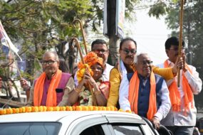 मानगो की सियासत में घमासान: राजकुमार श्रीवास्तव का नीरज सिंह पर तीखा प्रहार, संध्या सिंह को हराने की खुली अपील