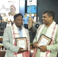 फाउंडर्स डे पर मुखिया कान्हु मुर्मू व पैडमैन तरुण कुमार अलंकार अवार्ड से हुए सम्मानित