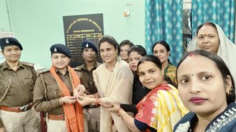 अंतर्राष्ट्रीय महिला दिवस पर ‘यात्रा’ संस्था का सम्मान समारोह, महिला सफाई कर्मियों व महिला थाना प्रभारी को अंगवस्त्र व तिलक से किया गया सम्मानित