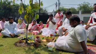 पूर्व मुख्यमंत्री अर्जुन मुंडा ने पारंपरिक रीति-रिवाजों के साथ मनाया सरहुल महापर्व
