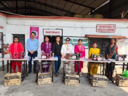 संस्कृति सोशल वेलफेयर फाउंडेशन द्वारा शालिग्राम में सिलाई मशीन वितरण, महिलाओं को स्वावलंबी बनने का संदेश