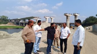 केंद्रीय रामनवमी अखाड़ा समिति की पहल पर प्रशासन ने शहर के विभिन्न घाटों पर मरम्मती कार्य की शुरुआत की
