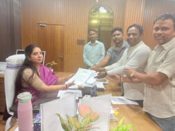 जिला मुखिया संघ पूर्वी सिंहभूम का पंचायती राज विभाग की निदेशक से शिष्टाचार मुलाकात, विभिन्न मुद्दों पर हुई सकारात्मक चर्चा