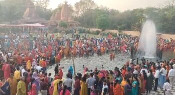 चैती छठ पर जमशेदपुर के घाटों पर उमड़ा आस्था का सैलाब, पूर्व मुख्यमंत्री रघुवर दास भी पहुंचे
