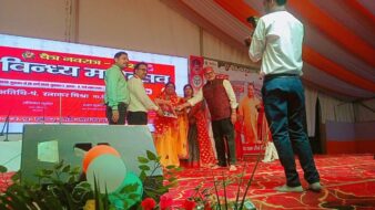 मीरजापुर में विंध्य महोत्सव का आयोजन, मां विंध्यवासिनी धाम में गूंजे देवी गीत
