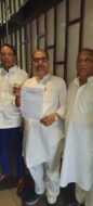 गन शॉप में जमा हथियारों को लेकर कांग्रेस का प्रदर्शन, उपायुक्त से कार्रवाई की मांग