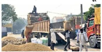 झारखंड में धान बेचने को किसान भटकने को मजबूर।