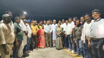 लातेहार स्टेशन पर राजधानी एक्सप्रेस के ठहराव का शुभारंभ, सांसद कालीचरण सिंह ने दिखाई हरी झंडी