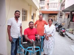 पार्षद नीतू शर्मा की संवेदनशील पहल, पोलियो ग्रस्त दीपक कुमार सिन्हा को मिली ई-साइकिल, चेहरे पर लौटी मुस्कान