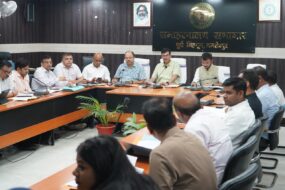 राजस्व संग्रहण में तेजी लाने का निर्देश उपायुक्त ने भू-अर्जन, नीलाम पत्र व अतिक्रमण मामलों की समीक्षा की