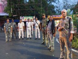 जादूगोड़ा में ईद उल जोहा (बकरीद) को लेकर जादूगोड़ा पुलिस अलर्ट, शांतिपूर्ण बकरीद मानने को लेकर जादूगोड़ा पुलिस व झारखंड होम गार्ड के जवानों ने सड़कों पर निकाली फ्लैग मार्च