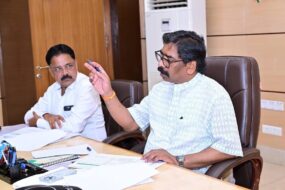 नगर विकास योजनाओं में तेजी लाने का निर्देश, जलस्रोतों पर अतिक्रमण हटाने को लेकर सख्त हुए मुख्यमंत्री