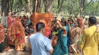 जमशेदपुर में श्रद्धा और उल्लास के साथ मनाई जा रही बट सावित्री पूजा, मंदिरों और वट वृक्षों के पास उमड़ी महिलाओं की भीड़