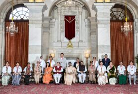 राष्ट्रपति मुर्मू ने 15 नर्सों को दिया ‘नेशनल फ्लोरेंस नाइटिंगेल पुरस्कार’ | राष्ट्र संवाद नेशनल फ्लोरेंस नाइटिंगेल पुरस्कार