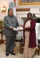 भारत की राष्ट्रपति द्रौपदी मुर्मू को राजेश शुक्ल ने जन्मदिन की बधाई दी