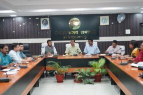 सीएम स्कूल ऑफ एक्सीलेंस व केजीबीवी की समीक्षा, उपायुक्त ने शैक्षणिक गुणवत्ता सुधारने के दिए निर्देश