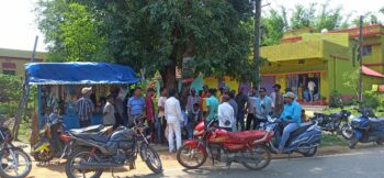 मेचुआ की 2.06 एकड़ सरकारी जमीन पर अतिक्रमण का आरोप, ग्रामीणों ने कब्जा मुक्त कराने की उठाई मांग