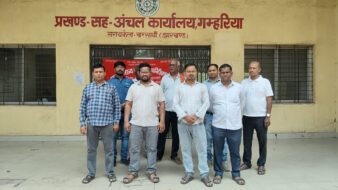 लंबित भुगतान को लेकर प्रशासन के खिलाफ नाराजगी