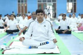 योग से स्वास्थ्य, संस्कार और नशामुक्ति का संदेश; चाईबासा में अंतर्राष्ट्रीय योग दिवस पर उमड़ा जनसैलाब