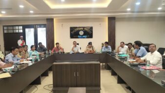 सरायकेला में अवैध खनन पर सख्ती, उपायुक्त ने दिए संयुक्त कार्रवाई के निर्देश