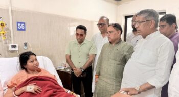 भाजपा प्रदेश अध्यक्ष आदित्य साहू ने टीएमएच में विधायक पूर्णिमा से की मुलाकात, जाना स्वास्थ्य का हाल