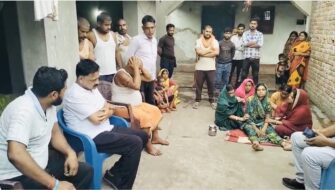 गिरिडीह तीन मासूम बेटियों की हत्या से दहला तुरुकडीहा, मंत्री सुदिव्य कुमार सोनू ने पीड़ित परिवार से की मुलाकात, हरसंभव मदद का दिया भरोसा