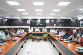 सड़क सुरक्षा समिति की बैठक में उपायुक्त ने दिए सख्त निर्देश, स्कूली वाहनों की होगी विशेष जांच