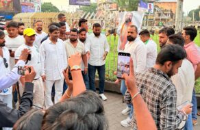 कथित फर्जी एनकाउंटर के विरोध में युवा कांग्रेस का प्रदर्शन, बिहार सरकार का पुतला दहन