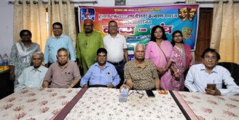 योग दिवस और फादर्स डे पर सजा काव्य मंच, कविताओं से गूंजा पेंशनर समाज कार्यालय