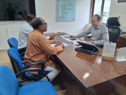 गोलमुरी में सड़क हादसों पर रोक की मांग, जेडीयू ने जुस्को महाप्रबंधक को सौंपा ज्ञापन
