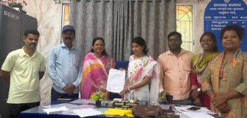 बागबेड़ा प्राथमिक विद्यालय के जर्जर कमरों की मरम्मत की मांग, प्रमुख को सौंपा ज्ञापन