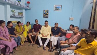 स्वर्गीय हिमांशु के ससुराल मानगो में मातम। 21 वर्षीय रिचा के लिए सजाया हुआ सपना टूटा -राजू सिंह ( पिता)